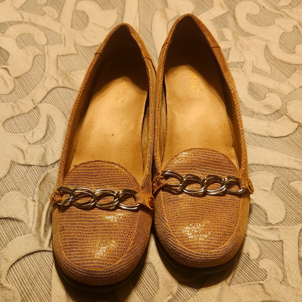 Vionic Taupe Loafers with chain accent